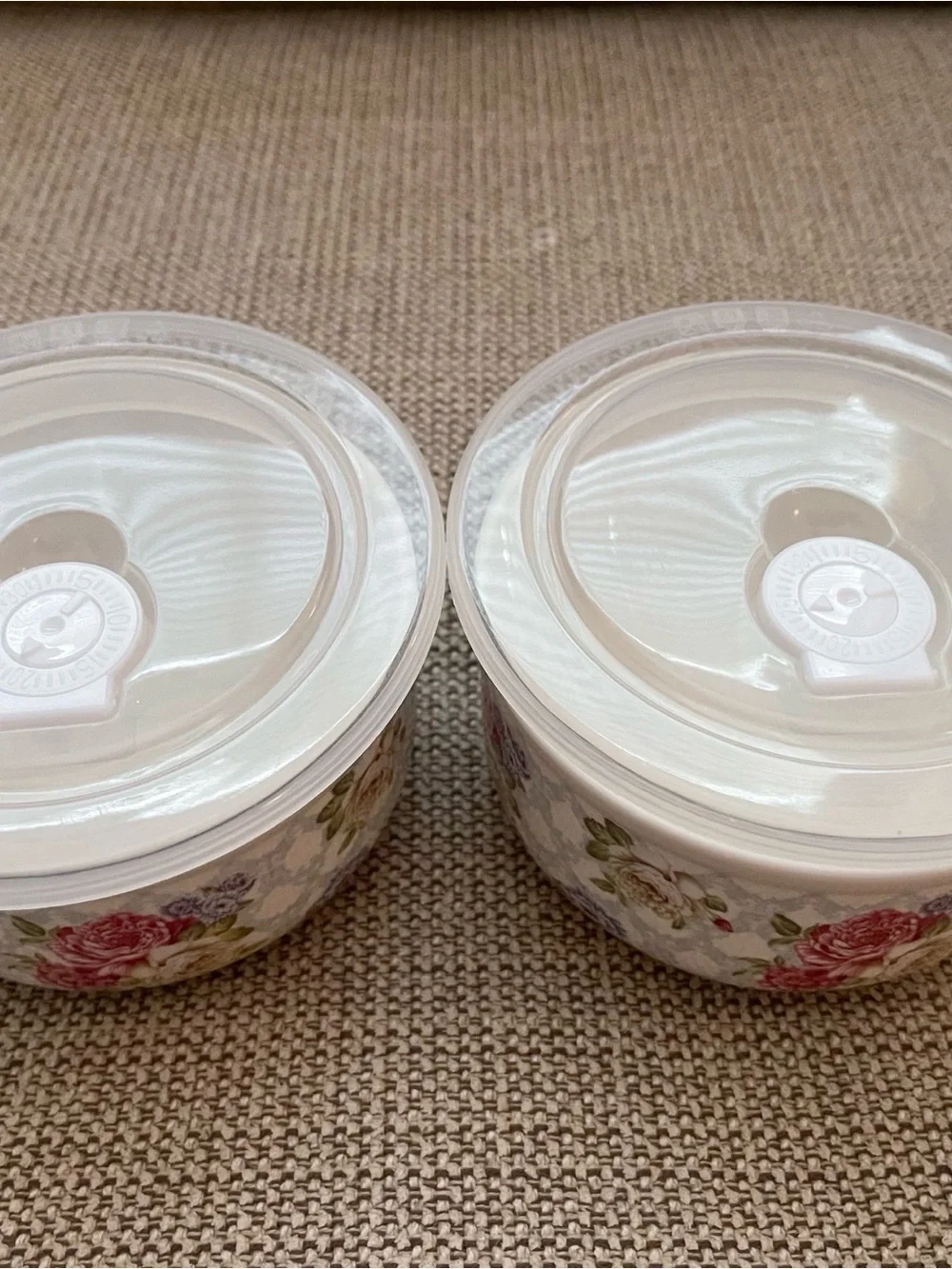 Grace Pantry English Rose Porcelain Bowls with Lids (2 Bowls)